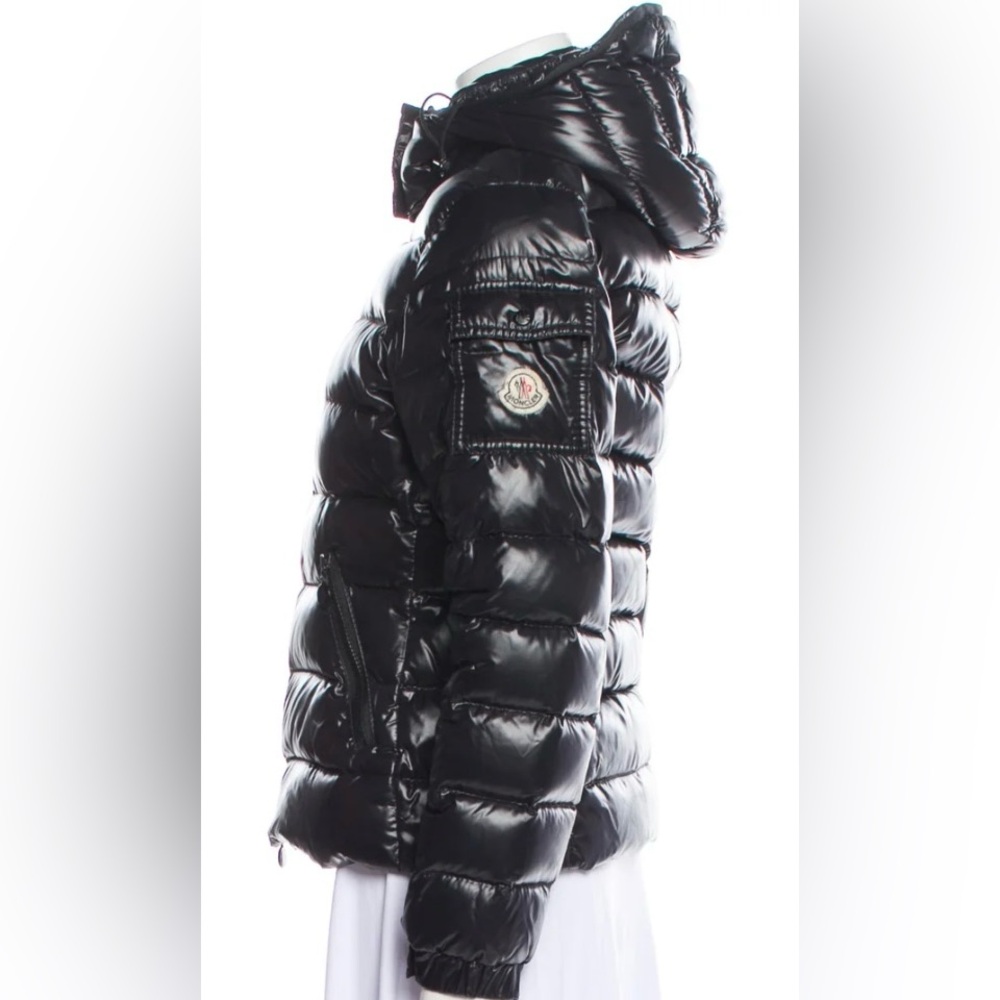 Moncler down jacket size can - Picture 2 of 3